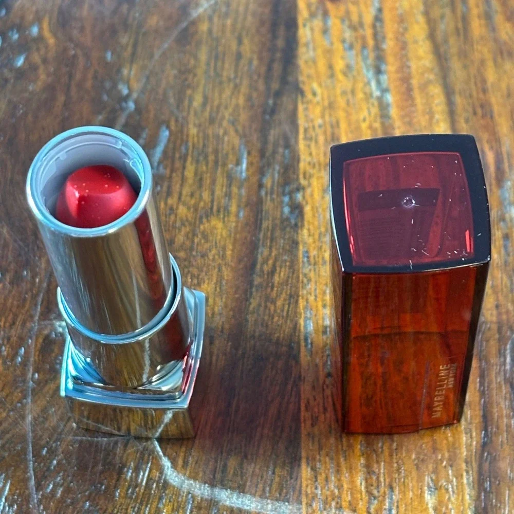 Maybelline Color Sensational Made For All Lipstick‎ 382 Red For Me Universal Red